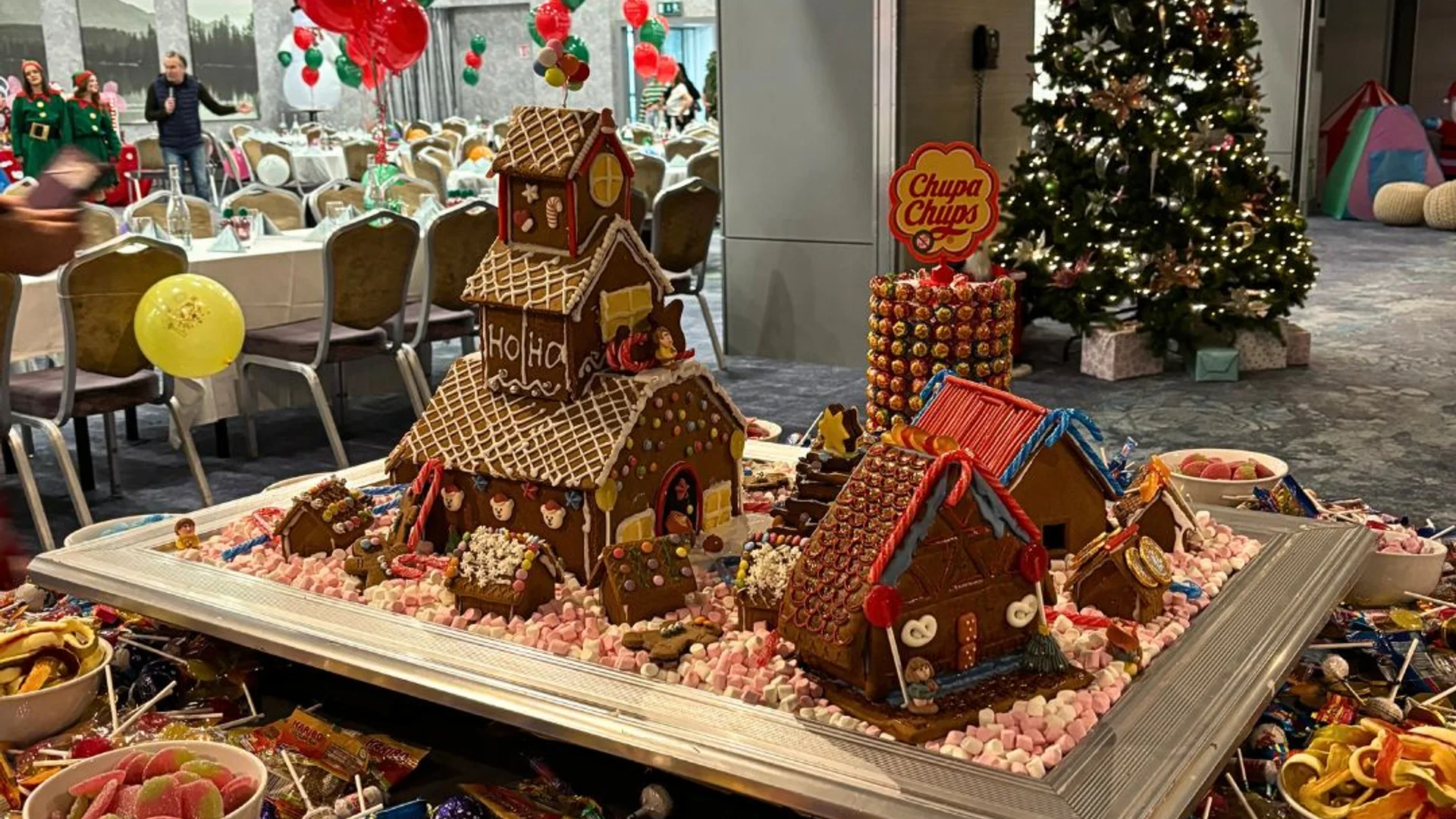 Crowne Plaza Christmas Ginger Bread House